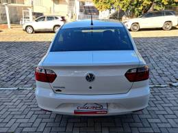 VOLKSWAGEN - VOYAGE - 2021/2022 - Branca - R$ 64.900,00