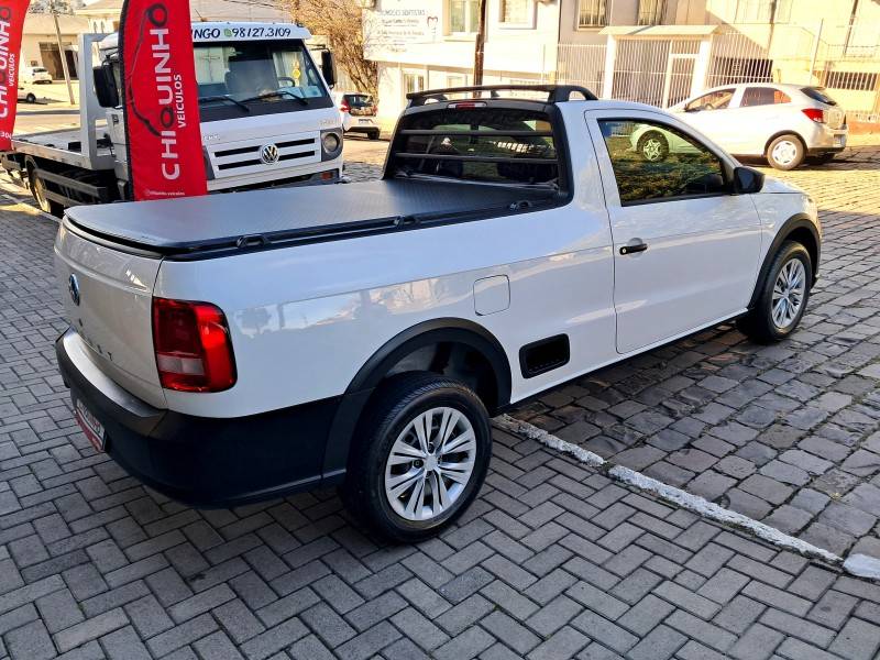 VOLKSWAGEN - SAVEIRO - 2022/2023 - Branca - R$ 69.900,00