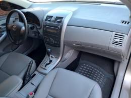 TOYOTA - COROLLA - 2010/2011 - Bege - R$ 56.900,00