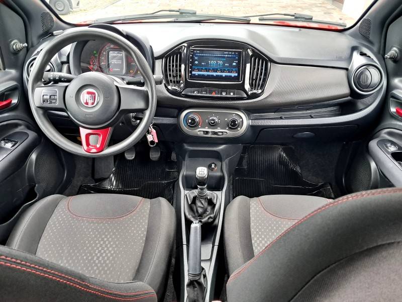 FIAT - UNO - 2017/2018 - Vermelha - R$ 54.900,00